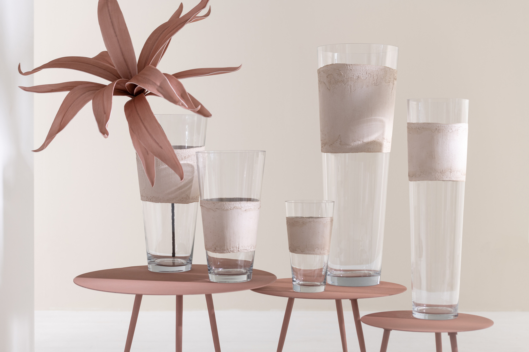 Vase en verre transparent/beige Delph, petit.